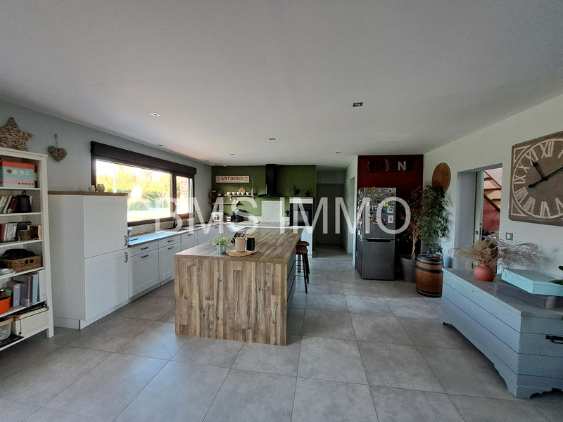 Maison - 144 m² - 5 pièces