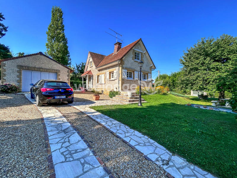 Maison traditionnelle - 185 m² - 5 pièces