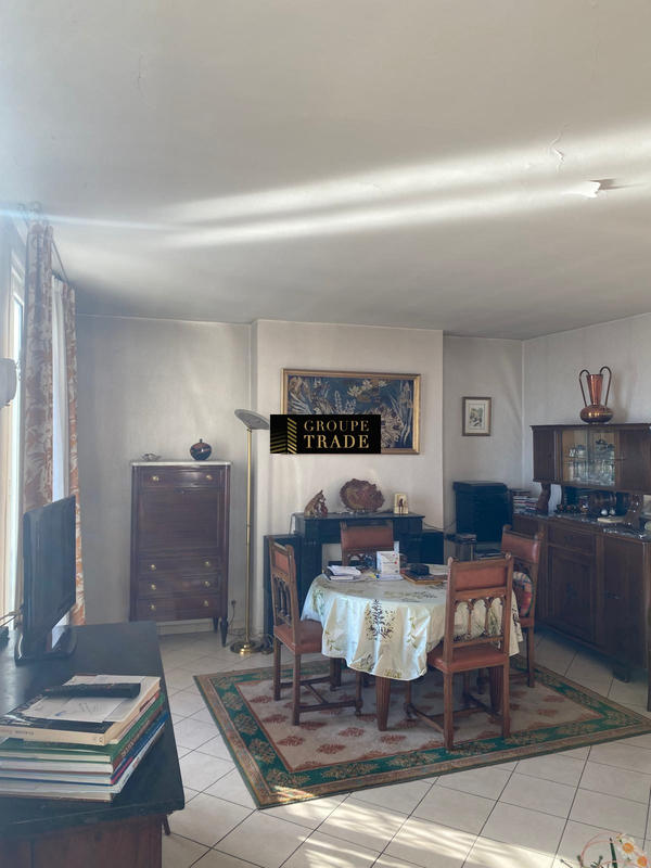 Appartement - 85 m² - 3 pièces