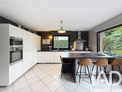 Maison de maîtres - 222 m² - 8 pièces