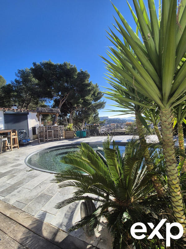 Villa - 208 m² - 11 pièces