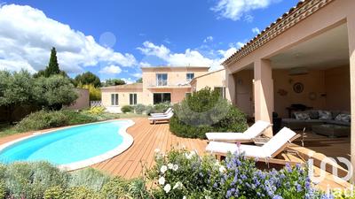 Maison - 212 m² - 7 pièces