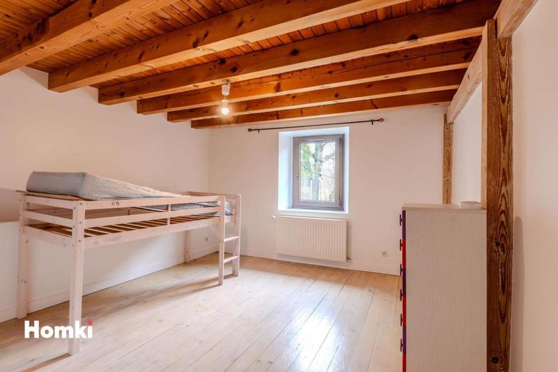 Maison - 200 m² - 7 pièces