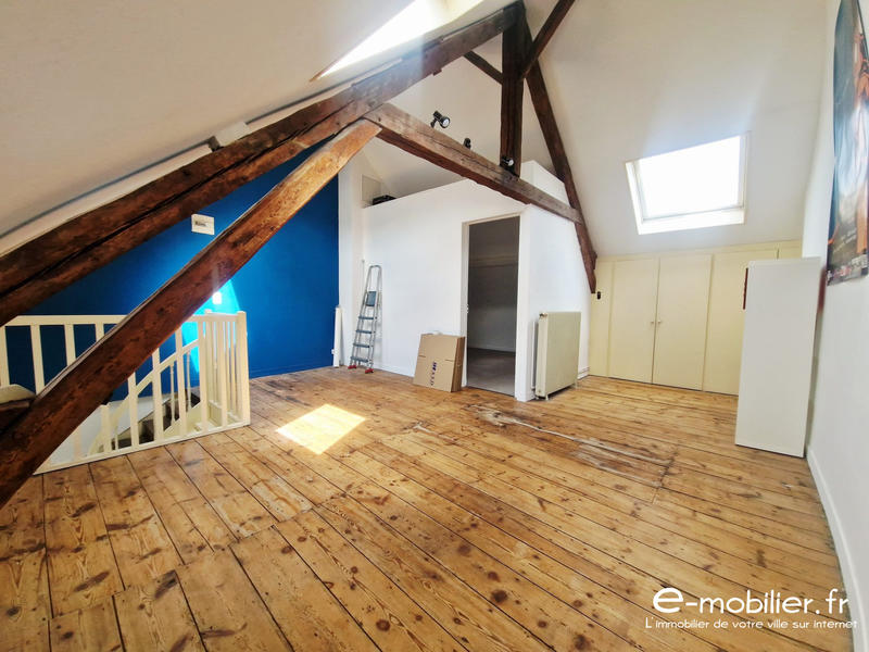 Maison - 195 m² - 8 pièces