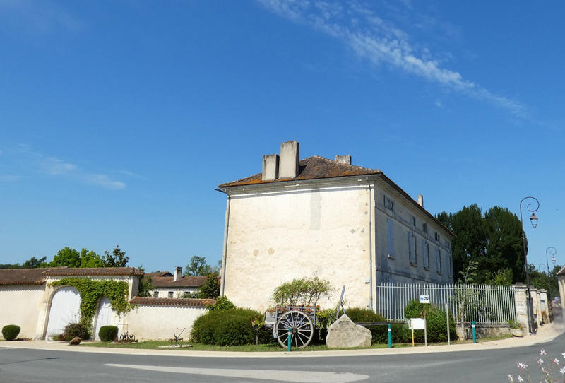 Maison - 513 m² - 15 pièces