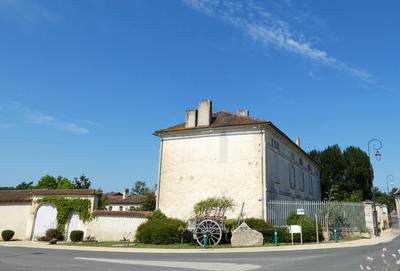 Maison - 513 m² - 15 pièces