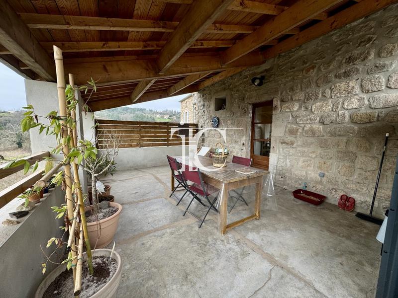 Appartement ancien - 70 m² - 3 pièces