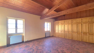 Maison - 219 m² - 7 pièces