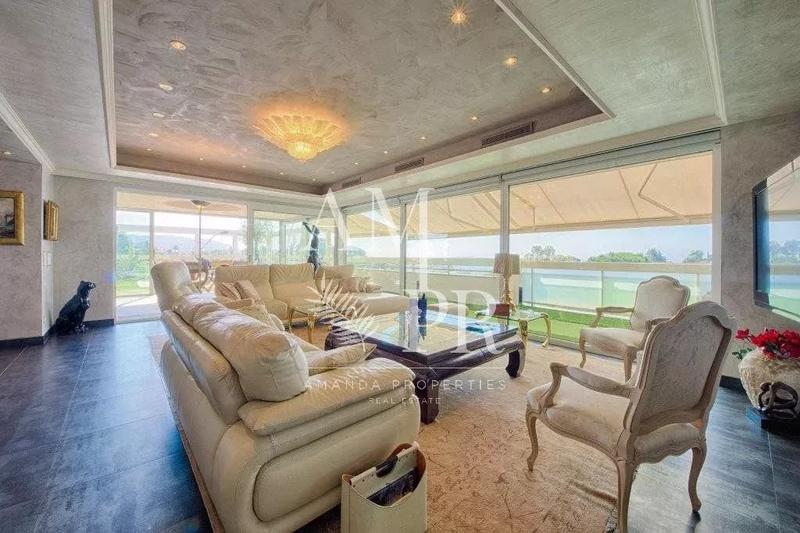 Appartement - 220 m² - 4 pièces