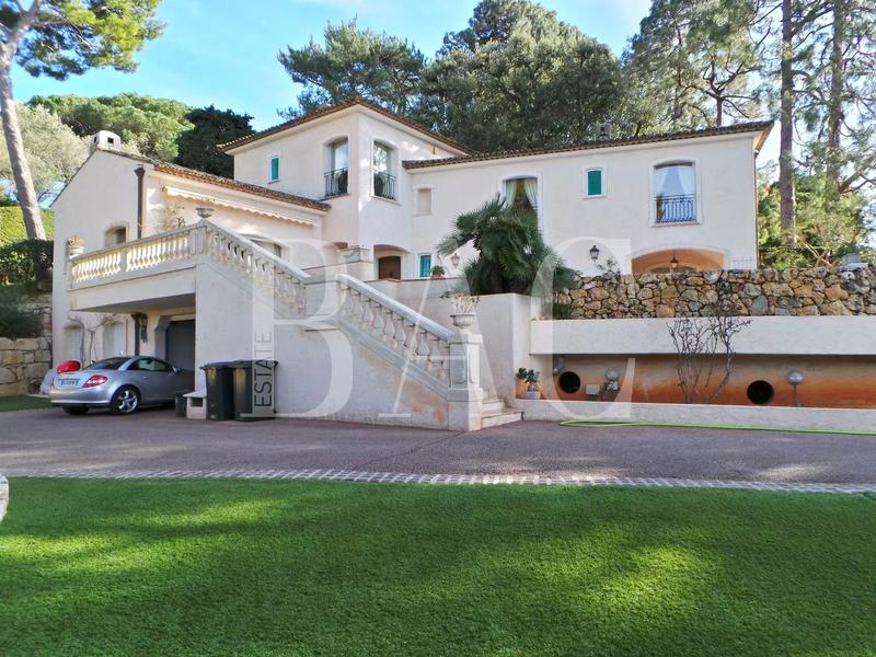 Villa - 420 m² - 14 pièces