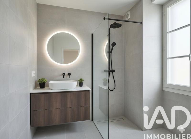 Maison - 230 m² - 7 pièces