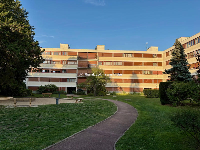 Appartement - 86 m² - 4 pièces