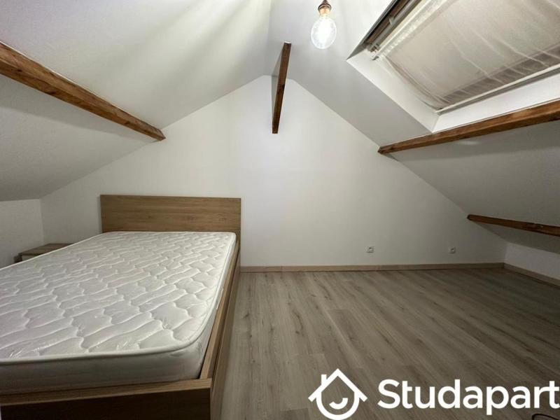 Chambre - 10 m² - 1 pièce