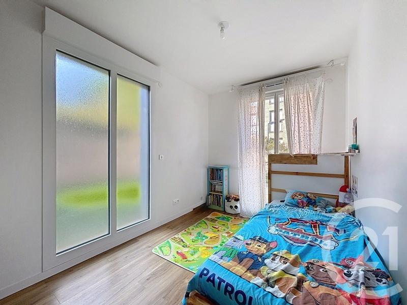 Appartement - 90 m² - 4 pièces