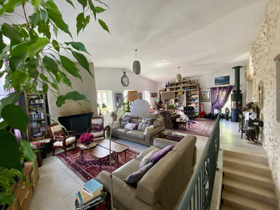 Maison en pierre - 240 m² - 7 pièces