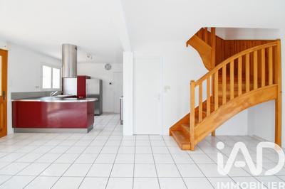 Maison - 93 m² - 5 pièces