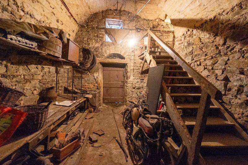 Maison - 300 m² - 10 pièces