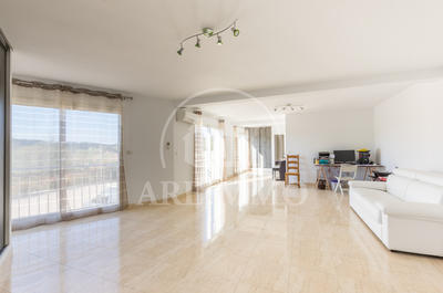 Maison - 160 m² - 4 pièces