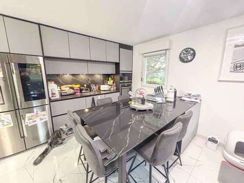 Appartement - 72 m² - 3 pièces