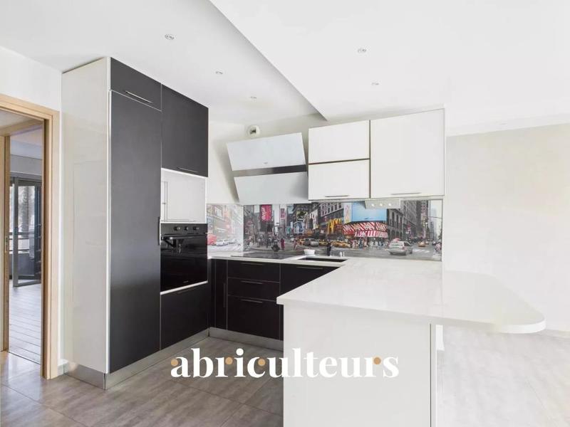 Appartement - 84 m² - 4 pièces