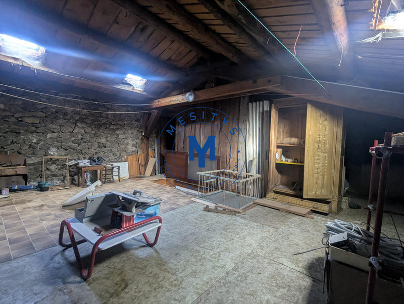 Maison ancienne - 210 m² - 6 pièces