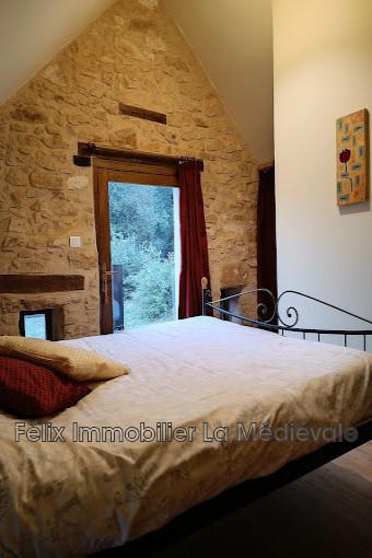 Propriété - 276 m² - 10 pièces