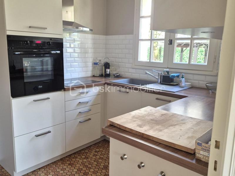 Maison - 183 m² - 6 pièces