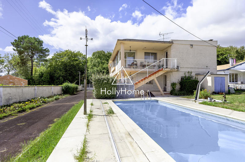 Maison - 170 m² - 8 pièces