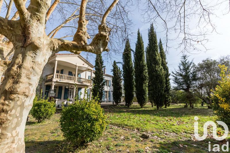 Maison - 586 m² - 11 pièces