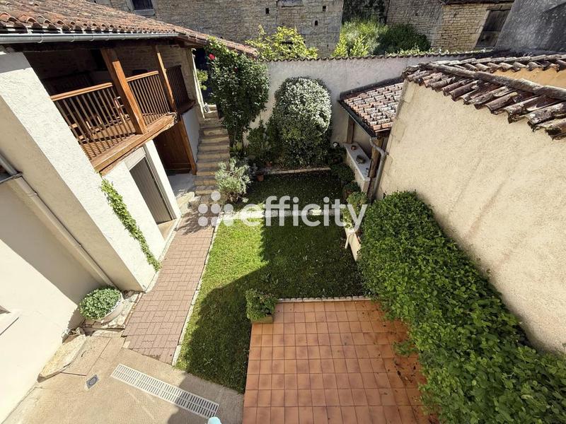 Maison - 205 m² - 6 pièces