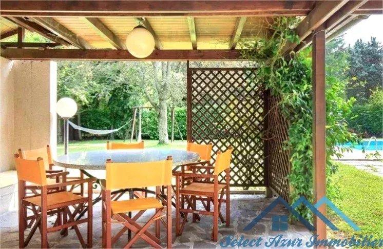 Villa - 176 m² - 6 pièces