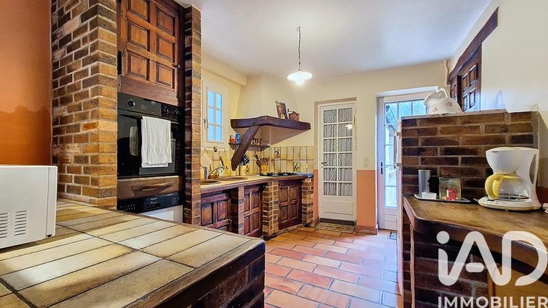 Maison - 185 m² - 8 pièces