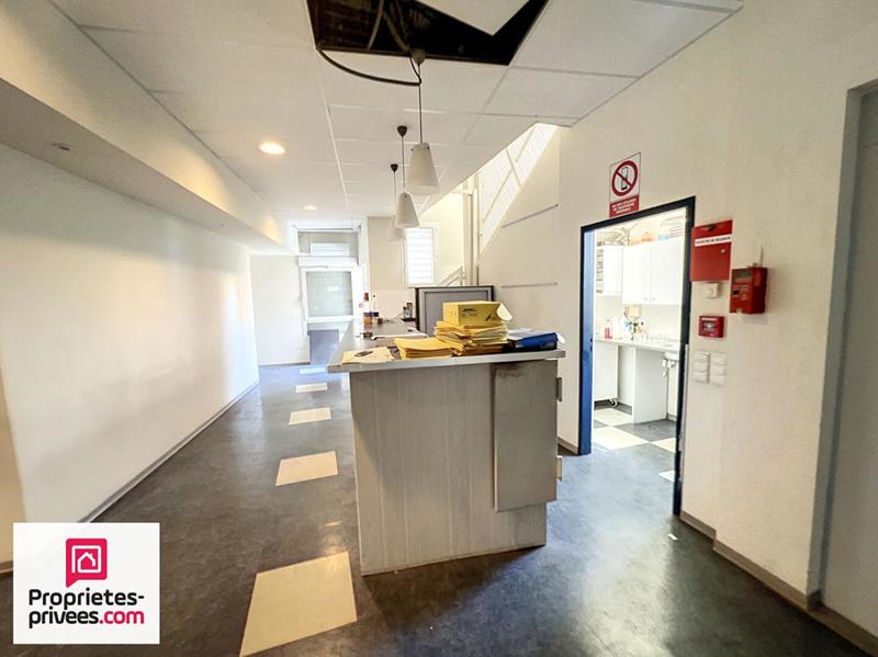 Maison - 300 m² - 9 pièces