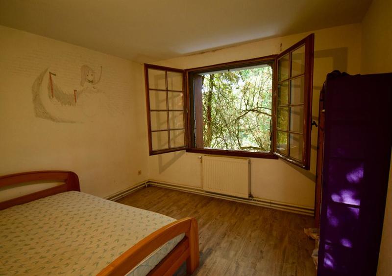 Maison - 242 m² - 7 pièces