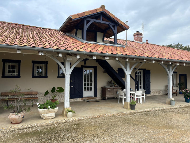 Maison - 167 m² - 8 pièces