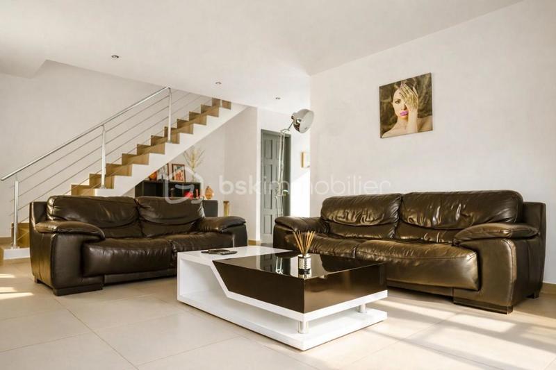 Maison - 176 m² - 5 pièces