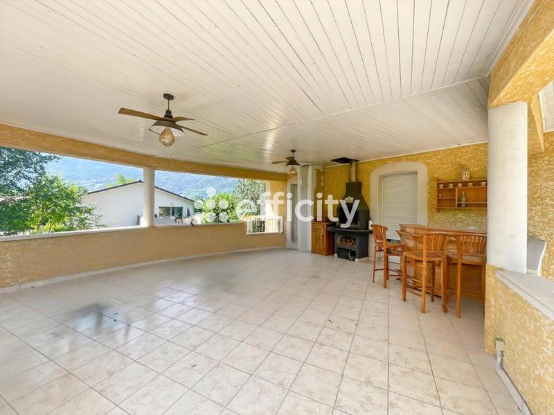 Maison - 182 m² - 5 pièces