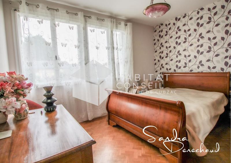 Maison - 94 m² - 7 pièces