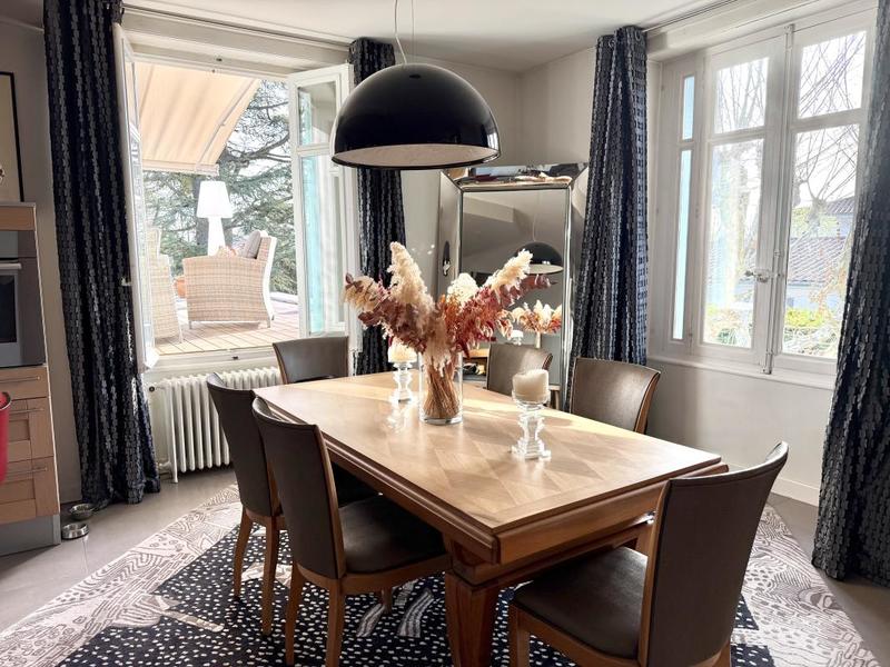 Maison - 320 m² - 9 pièces