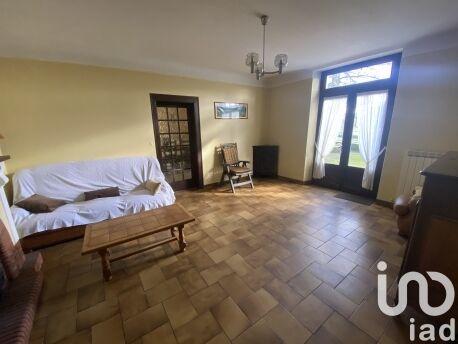 Maison - 216 m² - 8 pièces