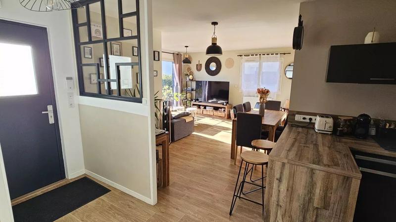 Maison - 95 m² - 6 pièces