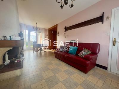 Maison - 90 m² - 5 pièces