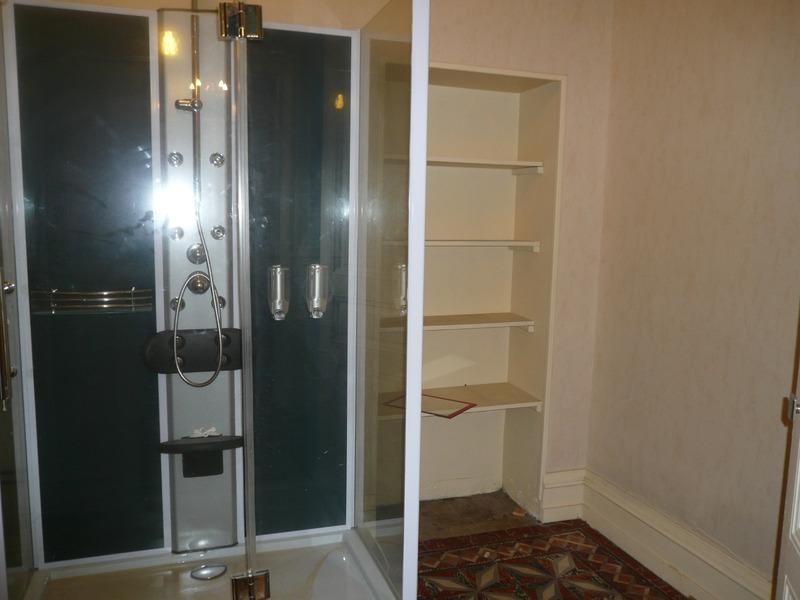 Maison - 261 m² - 12 pièces