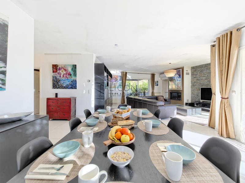 Villa - 165 m² - 6 pièces