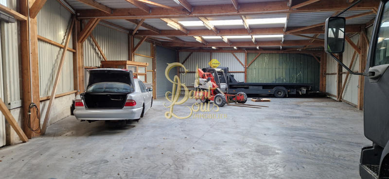 Parking / Garage - 220 m²