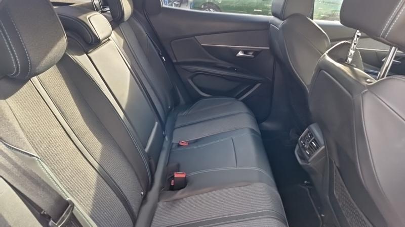 Peugeot 3008 Hybrid 225 E-Eat8 Allure Pack