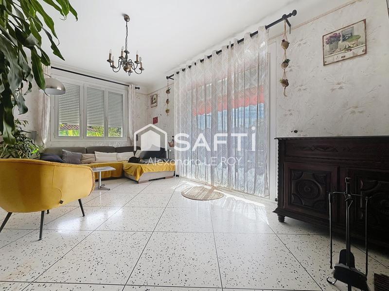 Maison - 96 m² - 5 pièces