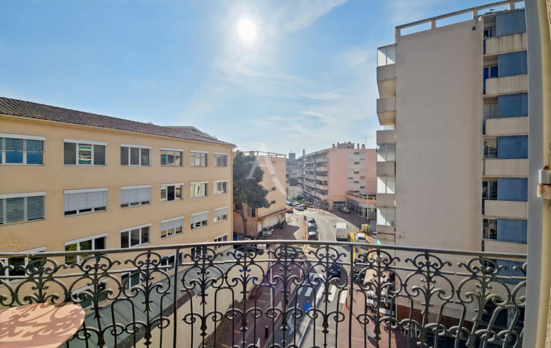 Appartement - 97 m² - 4 pièces