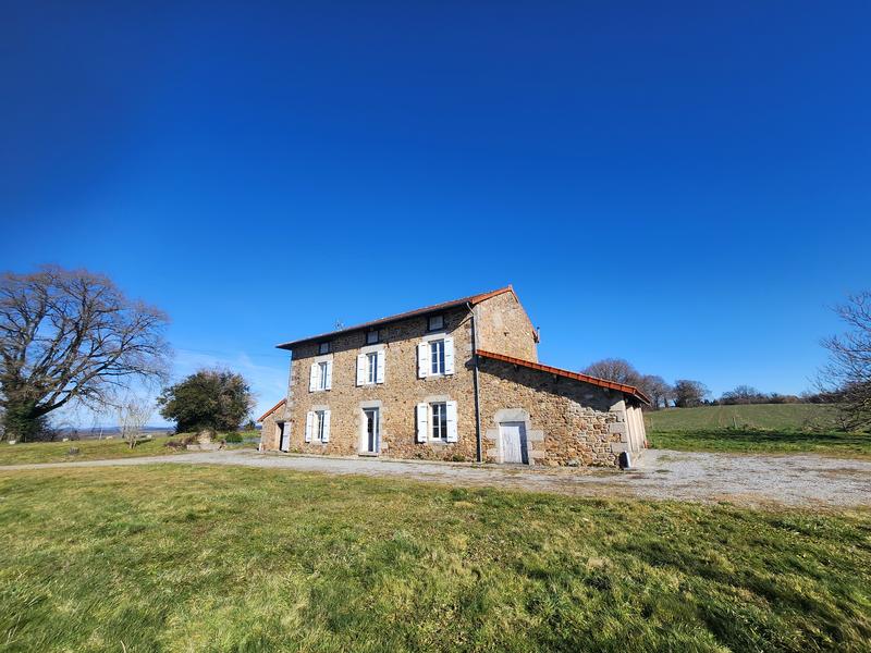 Maison - 167 m² - 6 pièces