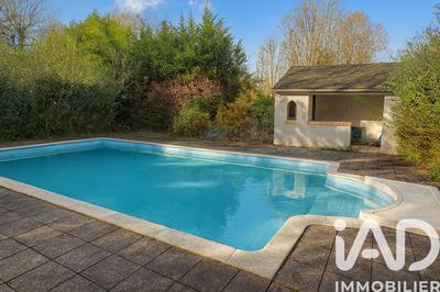 Maison - 170 m² - 8 pièces